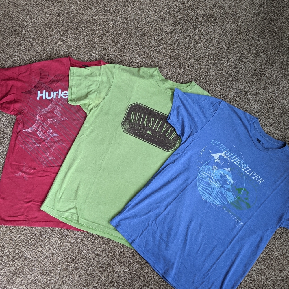3 men's size Large tshirts